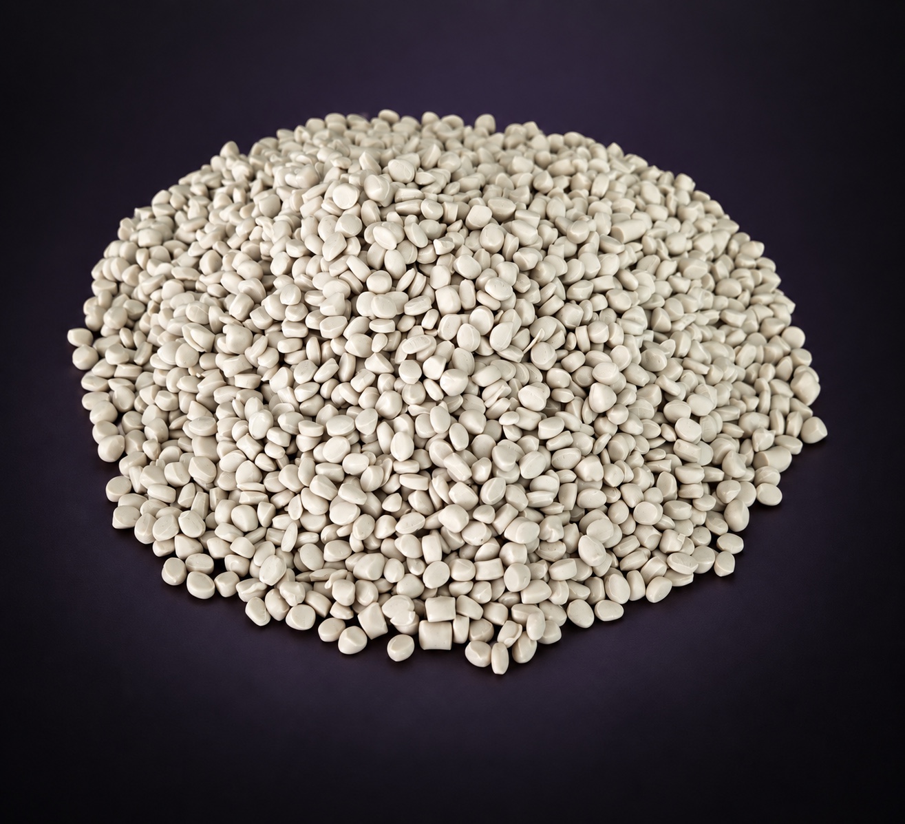 PolyCompounder PC-LLC82 material